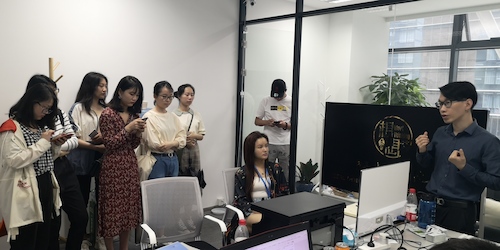 马清骁老师在讲述怎样成为一名新媒体网红